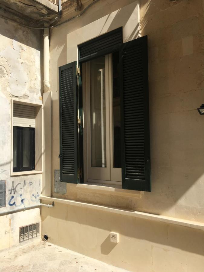 Lo Scrigno Barocco Panzió Lecce Kültér fotó